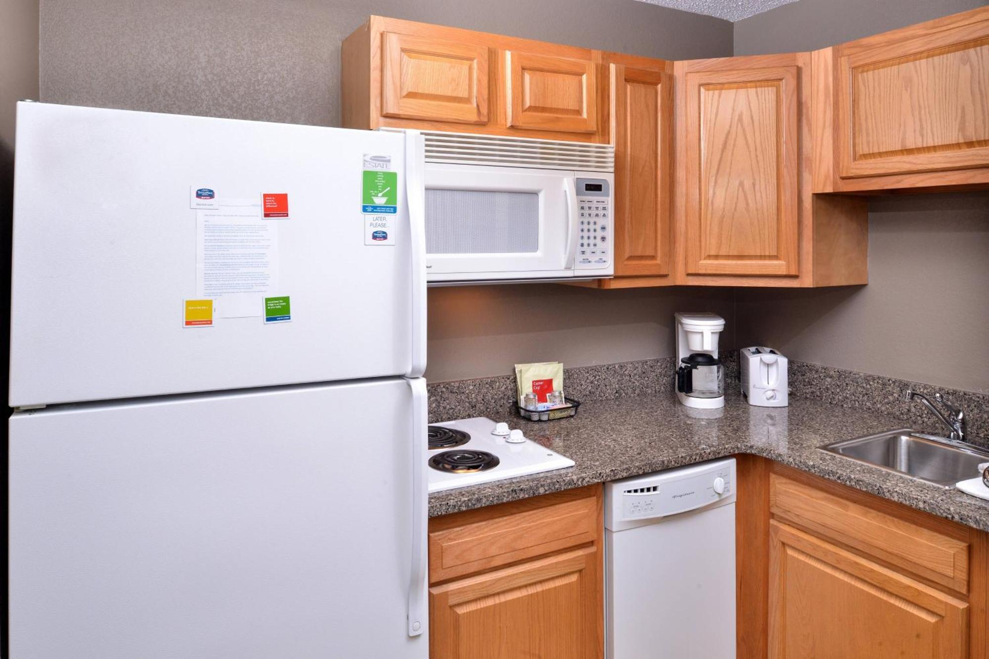 Towneplace Suites Detroit Warren Eksteriør bilde